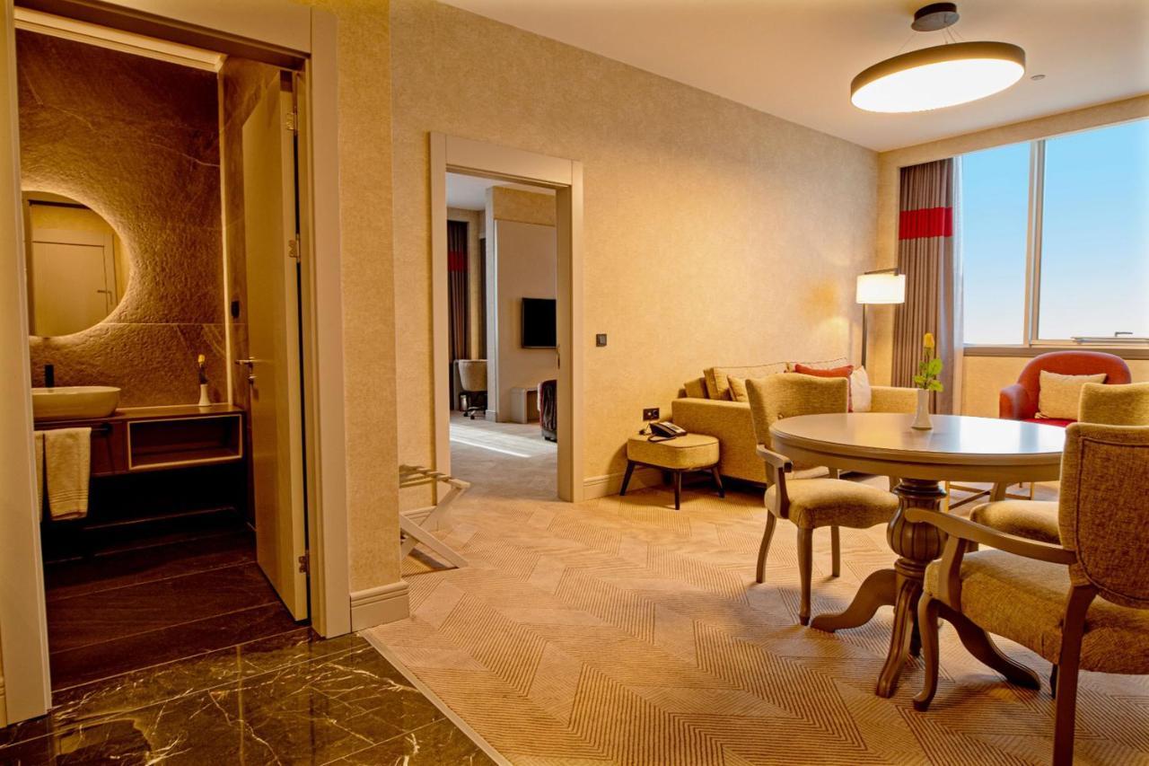 Hotel Ramada By Wyndham Diyarbakır Esterno foto