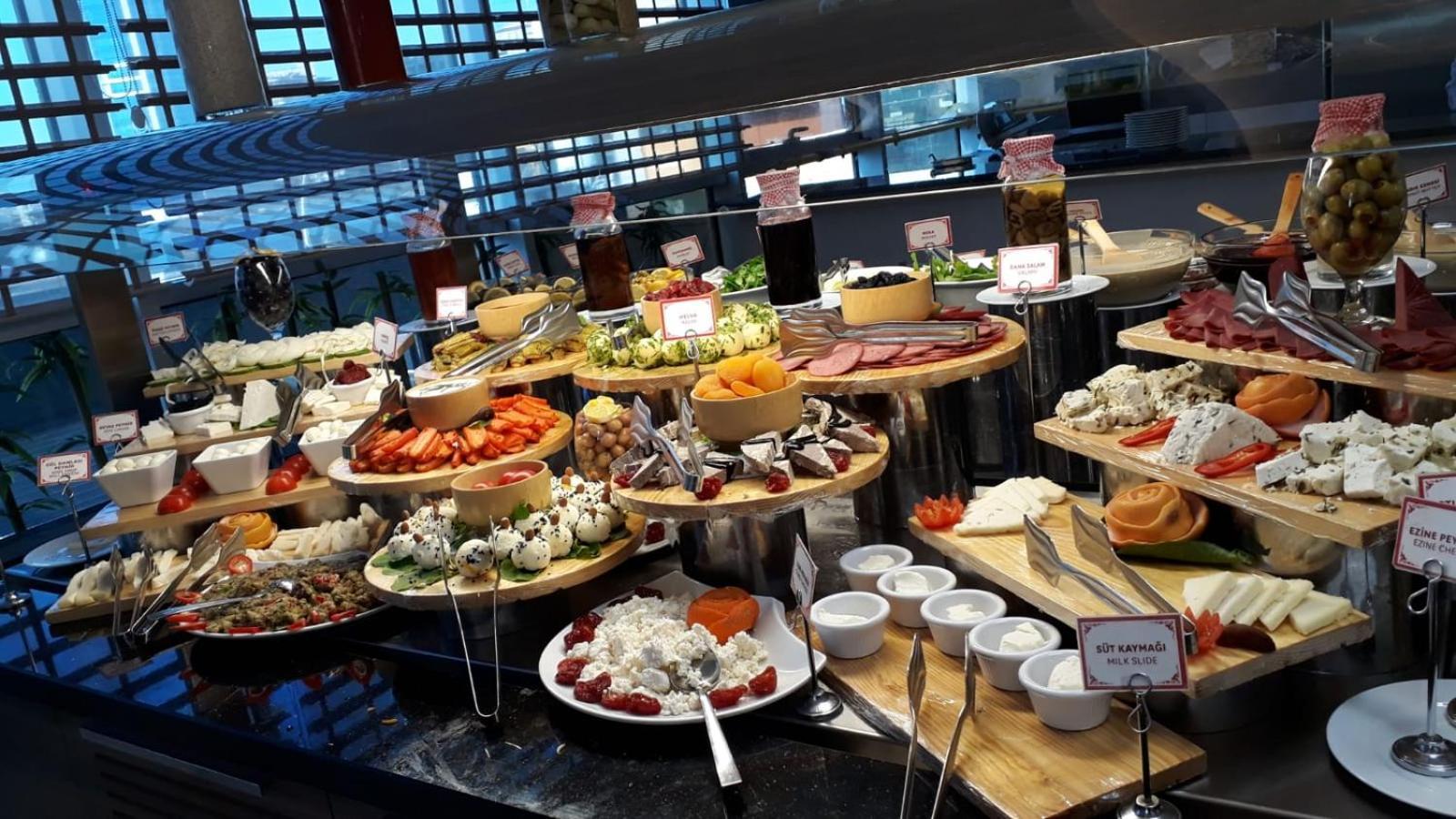 Hotel Ramada By Wyndham Diyarbakır Esterno foto