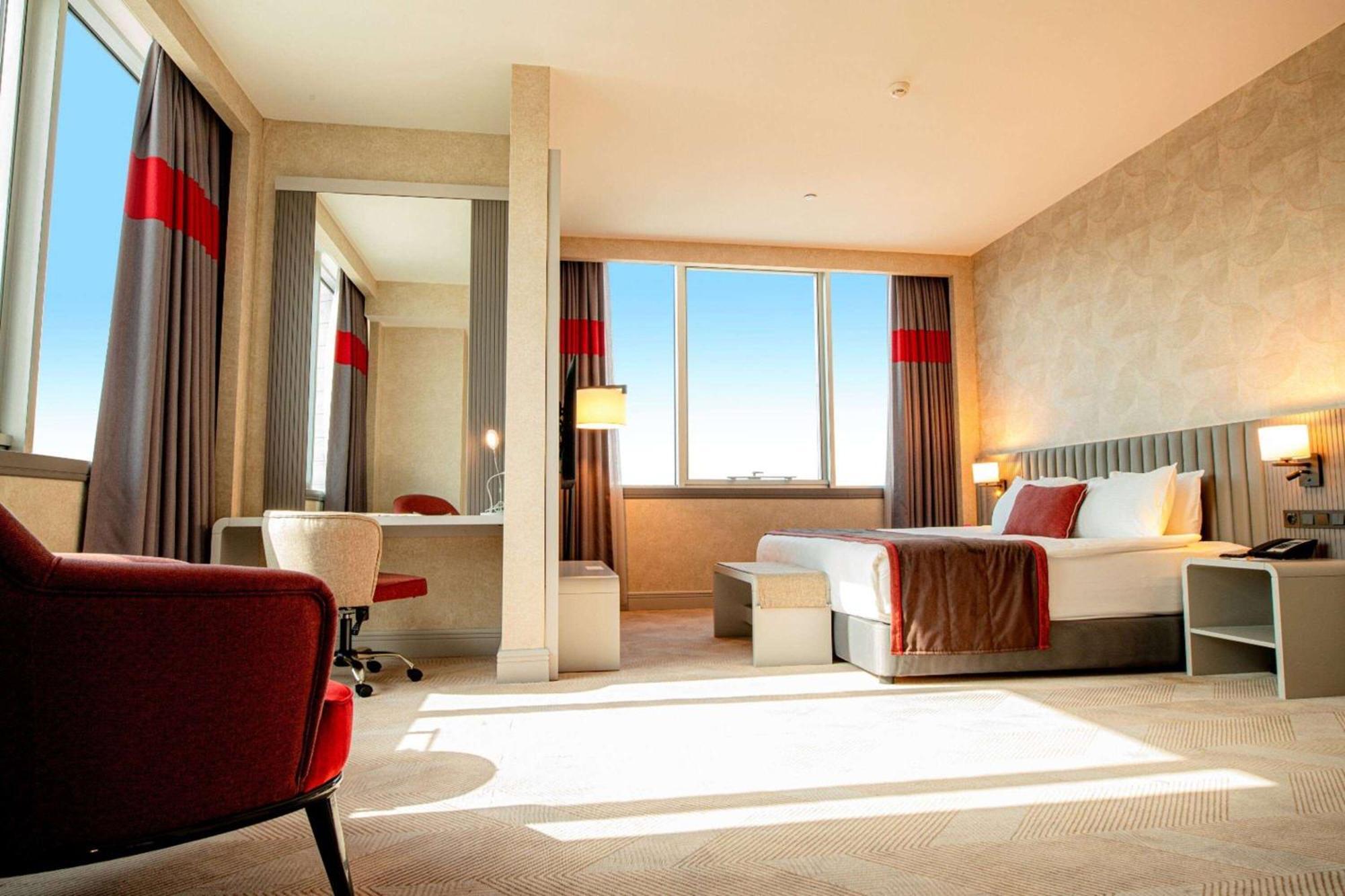 Hotel Ramada By Wyndham Diyarbakır Esterno foto